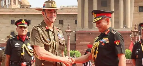 Australian Army Chief receives ceremonial guard of honour
