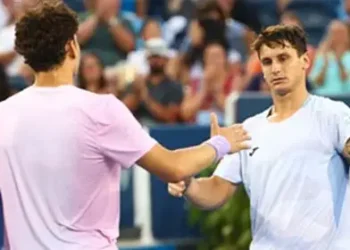 Shelton breezes into third round of Cincinnati Masters