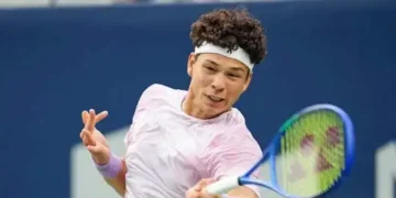 Shelton scores 100th tour-level victory