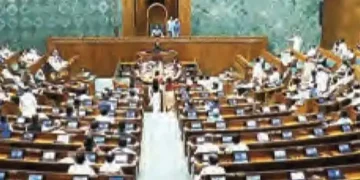 मानसून सत्र स्थगित, हंगामे से संसद के 166 घंटे बर्बाद