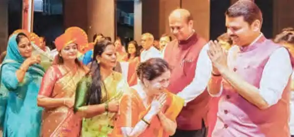 10 savings group malls to open for women in Maharashtra