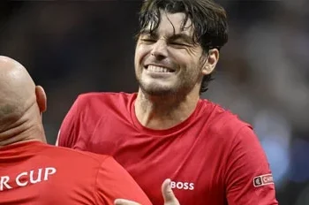 Fritz stuns Alcaraz in Laver Cup