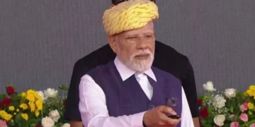 PM Modi inaugurates development projects in Gujarat