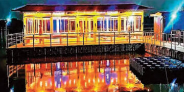 Ayodhya gets the gift of a floating restaurant
