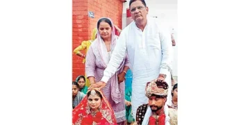Teacher's unique initiative: arranged marriage of poor girl on retirement
