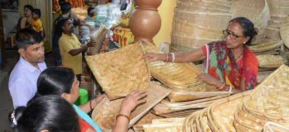 Chhath Puja witnesses trade worth over Rs 50,000 crore