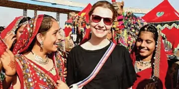 The world famous Pushkar fair begins, attracting both domestic and foreign tourists.