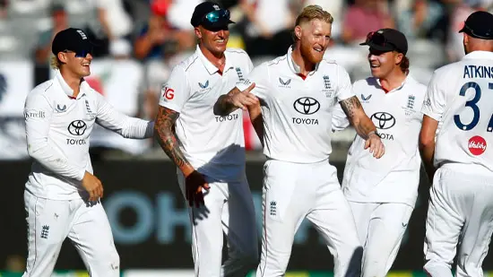 19 wickets tumble on Day One of Ashes Test as Australia trail by 49 runs