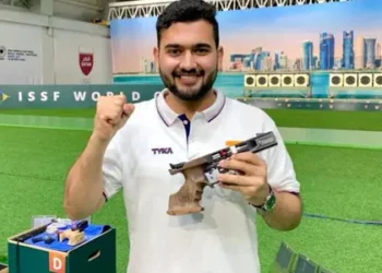 Anish shoots his way to World Championship silver