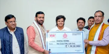 Haryana CM Saini gives Rs 1.50 cr cheque to Shafali Verma