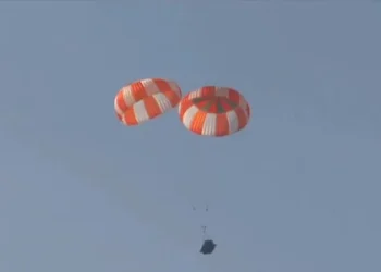 ISRO successfully conducts main parachute airdrop test
