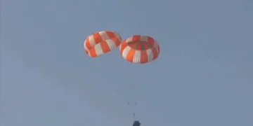 ISRO successfully conducts main parachute airdrop test