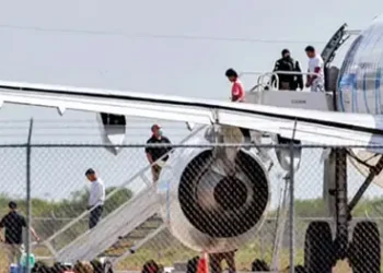 Paying to relocate deportees