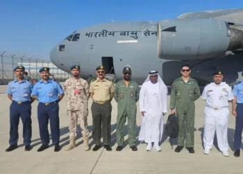 Suryakiran, Tejas mark presence in Dubai Airshow