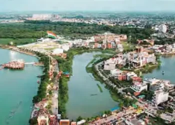 New Gorakhpur will be built on six thousand acres with modern facilities.