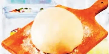 Flour rotis kept in the refrigerator for a long time are not nutritious but cause diseases.