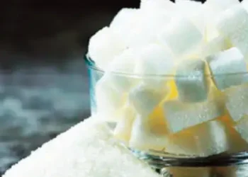 Eating natural sweeteners can also harm gut health