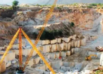 Mining banned within one kilometer of national parks and sanctuaries