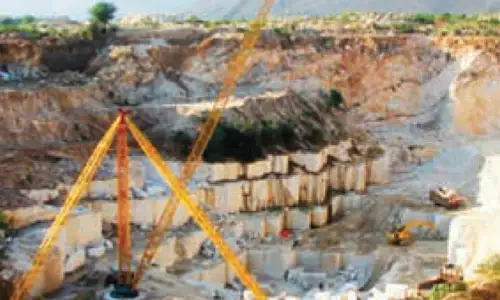 Mining banned within one kilometer of national parks and sanctuaries