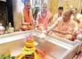 CM Yogi visited Vishwanath Dham and Baba Kalbhairav.