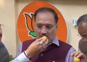 BJP wins 7 seats in MCD bypolls, AAP secures three