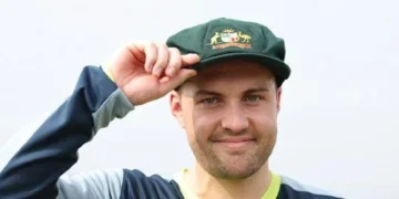 Inglis to replace Khawaja for Brisbane Ashes Test