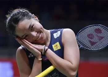 Thai shuttler Ratchanok keeps semi-final hopes alive