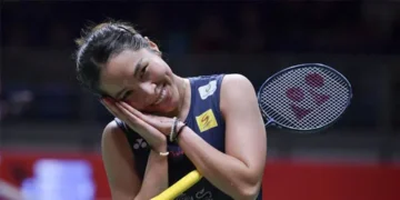 Thai shuttler Ratchanok keeps semi-final hopes alive