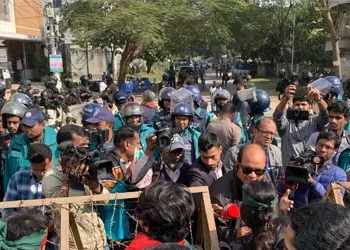 Violence near Indian mission in Chittagong leaves four injured