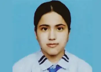 Aayushi became the UP topper by securing 19th rank in AILET.
