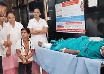 3-foot tall Ganesha becomes a doctor in Gujarat, weighing just 20 kg