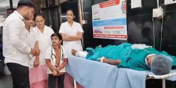 3-foot tall Ganesha becomes a doctor in Gujarat, weighing just 20 kg