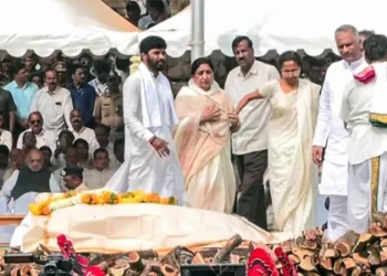 Ajit Pawar cremated with full state honours