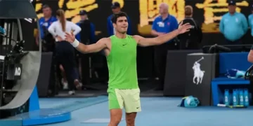 Alcaraz wins longest Aus Open semi-final against Zverev