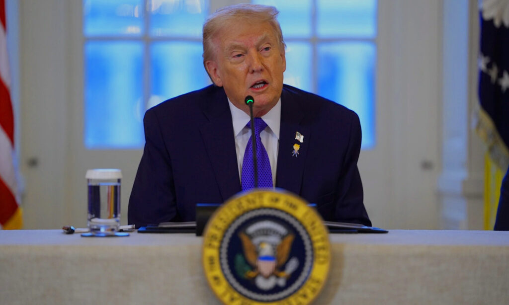 Donald Trump, Air Force One, Maryland, Davos