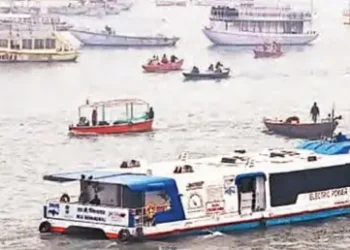 Varanasi is bustling with tourists even in the severe cold and melting snow.