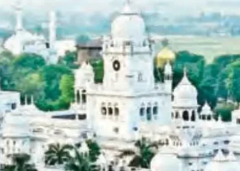 Changes in the inquiry committee of KGMU conversion controversy