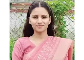Undeterred by social restrictions, Mona becomes Deputy Collector