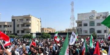 trump warns iran of very strong action if protesters hanged