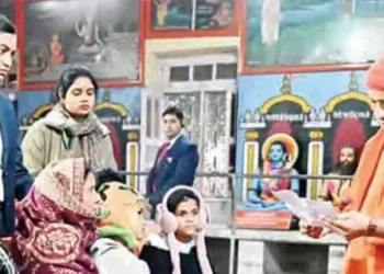 CM Yogi's Janta Darshan programme is becoming unique.
