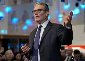 China lifts restrictions on British lawmakers