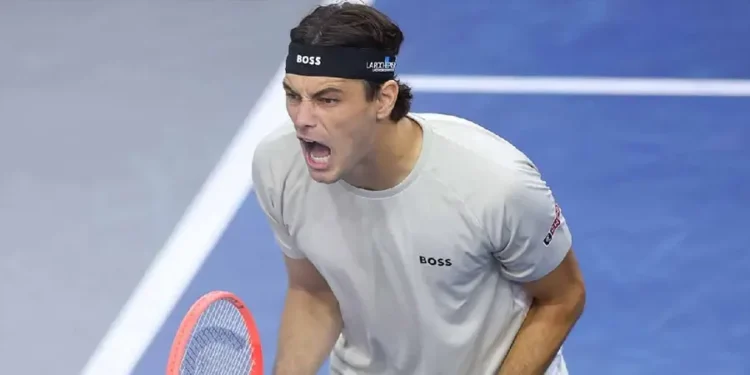 Fritz survives injury scare to enter SF in Dallas