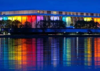 Kennedy Center to close for $200 million overhaul