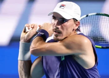 Kypson upsets two-time champ De Minaur