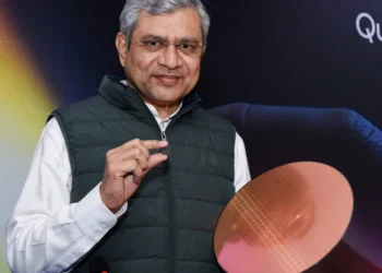 Vaishnaw unveils 2–nanometre Qualcomm chip