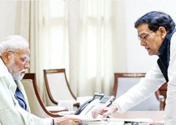 PM Modi boosted the morale of Energy Minister AK Sharma; the budget includes major announcements for everyone from farmers to soldiers.