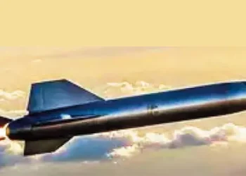 Hypersonic missiles traveling at 10,000 km/h will be blown to pieces.