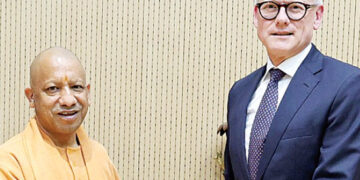 The head of AP Moller-Maersk met with CM Yogi.