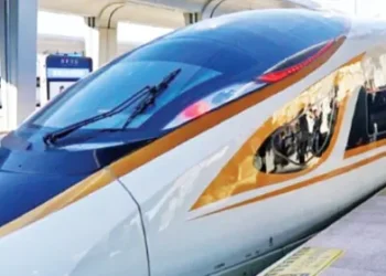 Not 15 hours anymore, now you can travel from Varanasi to Siliguri in just three hours, as the train will run at a speed of 250 km/h.