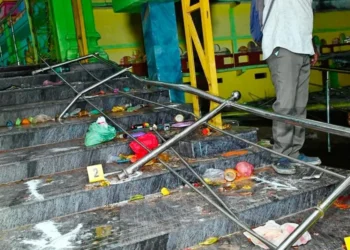 8 women killed in stampede at temple in Nalanda